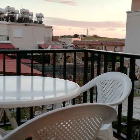 Luxury Apartment In Light House Beach Paphos Eksteriør billede